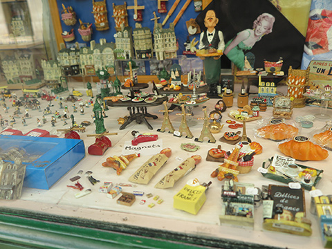 エッフェル塔をひとつ買った